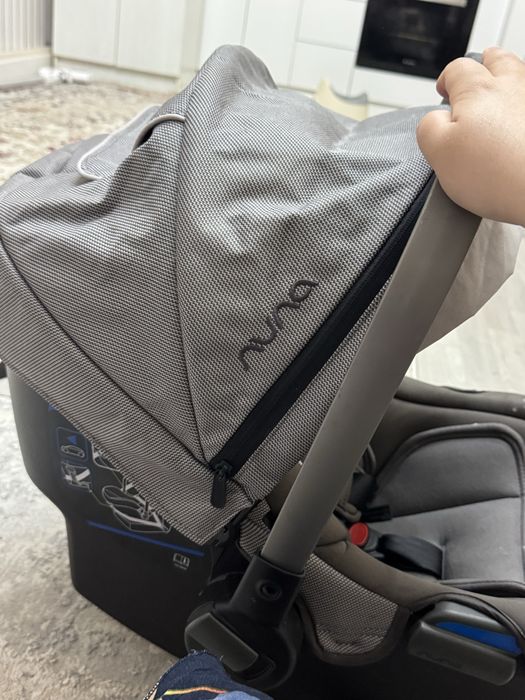 Автокресло Nuni