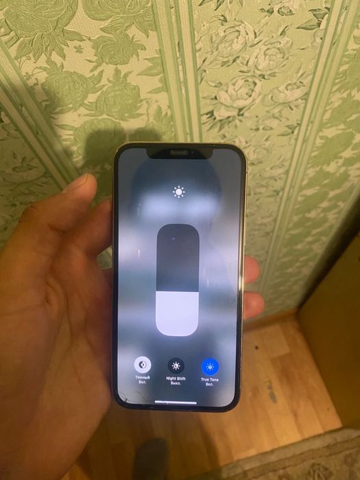 Iphone 12pro в хорошем состоянии