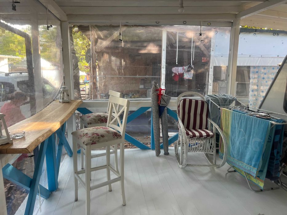 Продавам каравана с навес на къмпинг ,,ЗЛАТНА РИБКА,,