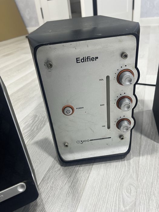 Колонки сабуфер б у microlab edifer e3100