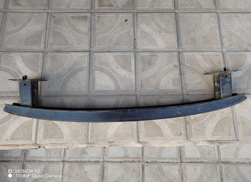 Греда задна броня Golf 6