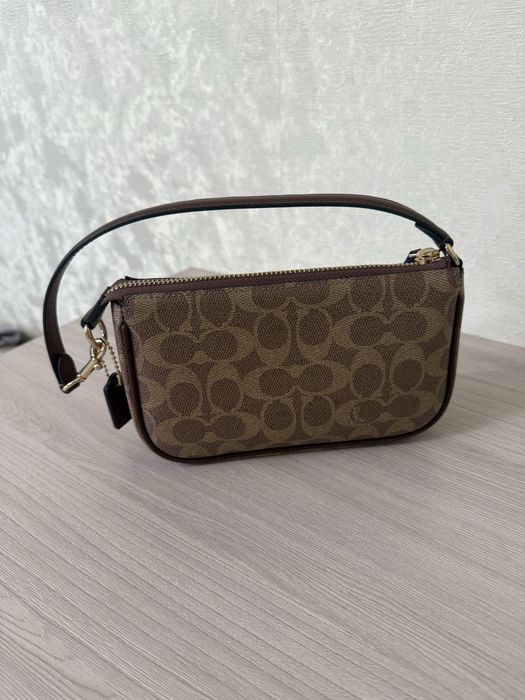 Мини-сумка Coach Nolita 19