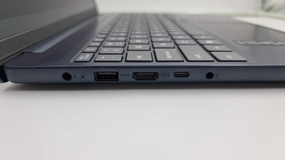 Lenovo IdeaPad Slim 3 [Amanet Club Caro]