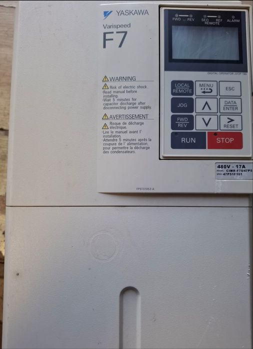 Convertizor de frecventa trifazat. Yaskawa f7