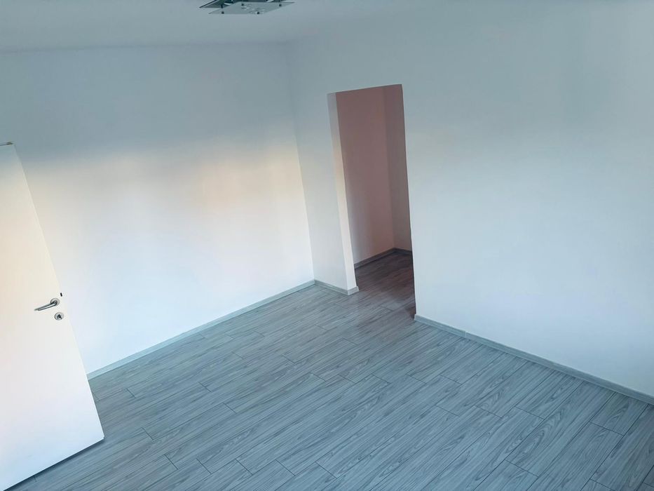 Apartament 2 camere zona centrala Petrila  32000 EUR negociabil