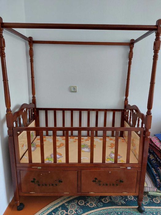 Продаётся детский манеж