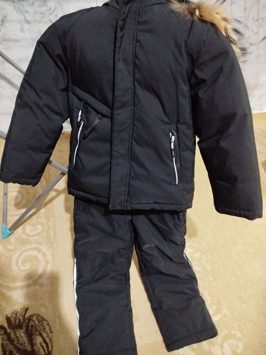 Продам зимний костюм на мальчика