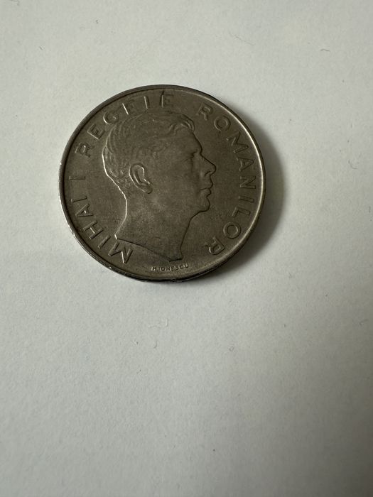 Vand moneda 100 lei1943 /1944