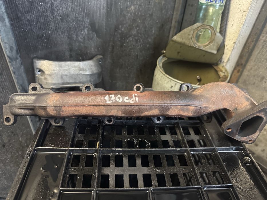 Изпускателен колектор за Mercedes 270 CDI OM612