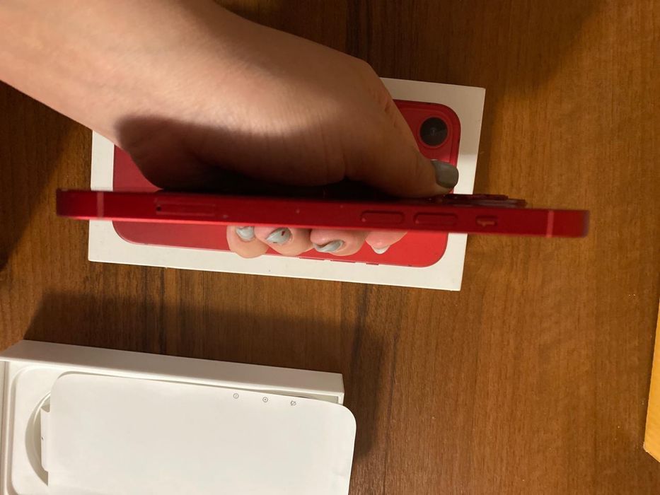 iphone 13 акб 87%