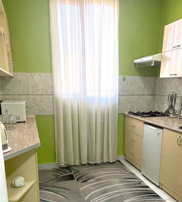 Ц6 квартира 1 комнатная срочно Торцевая ЖкКазахстан орентир  площадь44