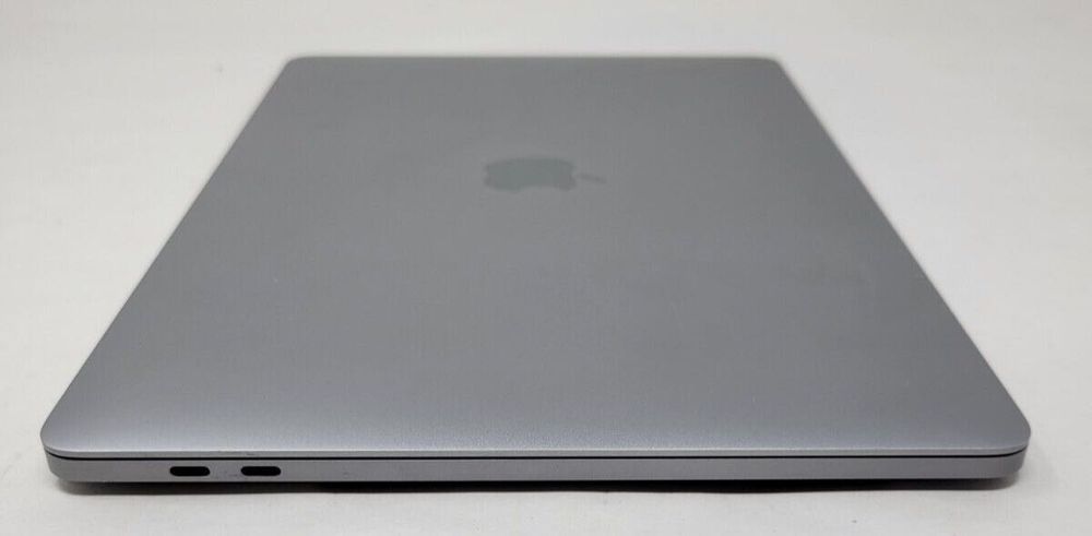 Продавам Макбук Apple Macbook Pro 13инча 2018година