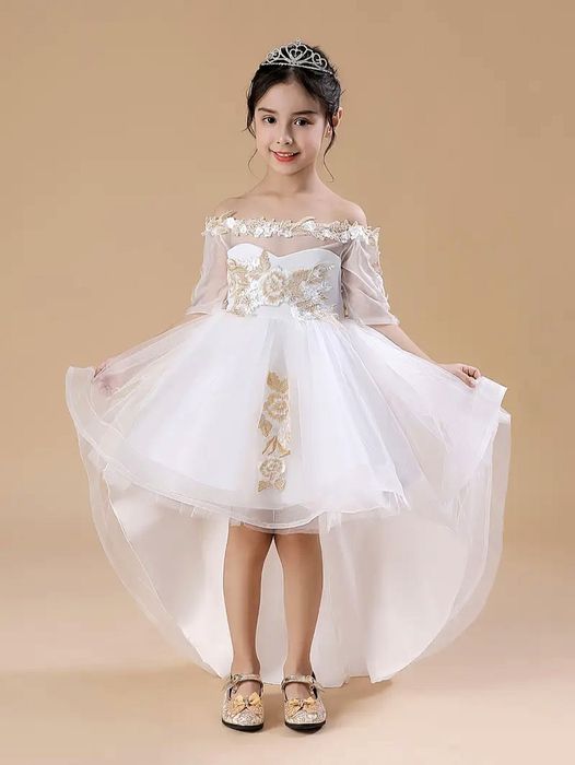 Шикарное белое платье для выпускного 4 класса