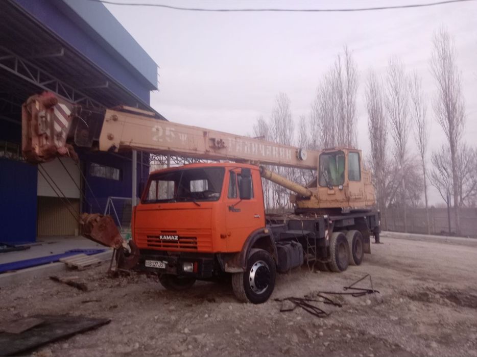 Автокран галичанин 25тонн