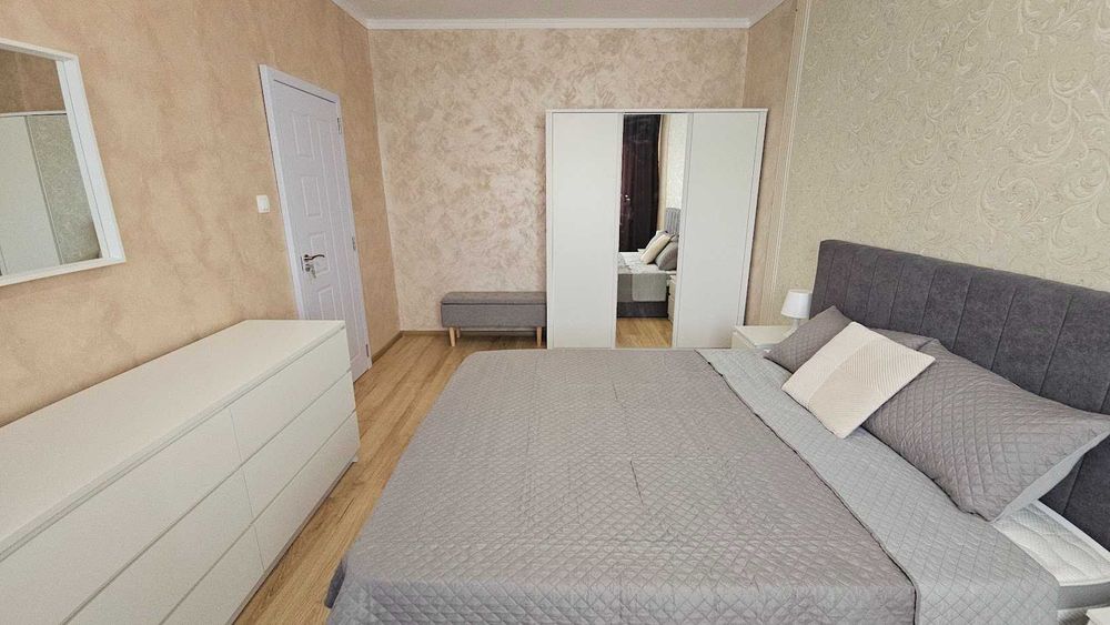 Продава се Двустаен апартамент в Пловдив, Център - 64 кв.м за 2024 €/кв.м - Снимка #7