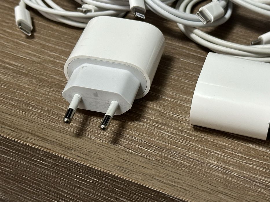 Cablu de date si incarcator priza apple