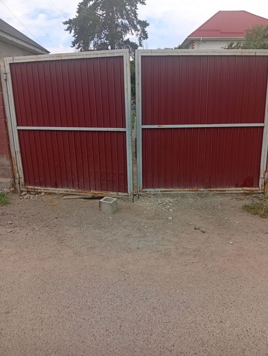 Продам ворота 4м, 1м калиткавысота 2.10