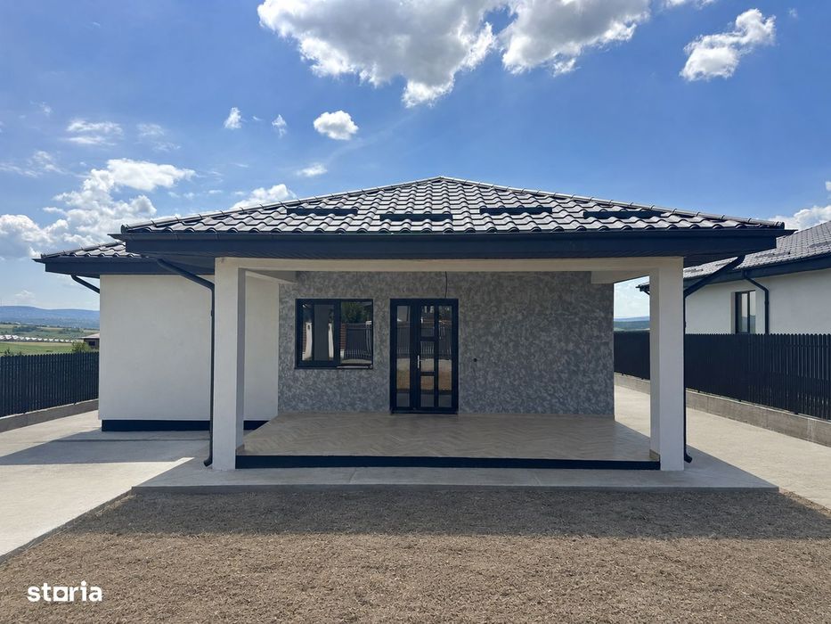 520 mp teren! 120 mp utili! CANALIZARE! Casa 4 camere, Miroslava