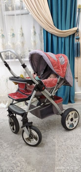 Продам качественный Коляска всесезонка