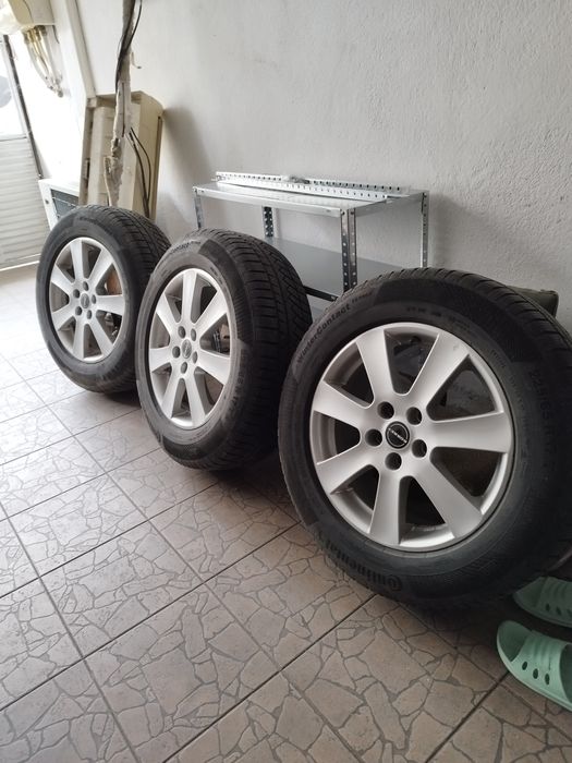 Джанти ,,BORBET" 17 цола 5×114,3 и гуми,, VREDESTEIN" 225 65 17