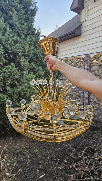 Продам люстру 10.000 тг