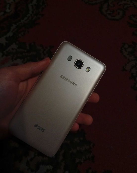 Samsung galaxy 7j 2016