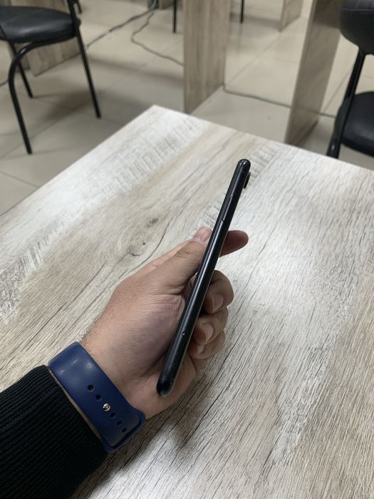 Iphone xr ayfon xr 64gb holati ideal srochni sotiladi face ishlidi