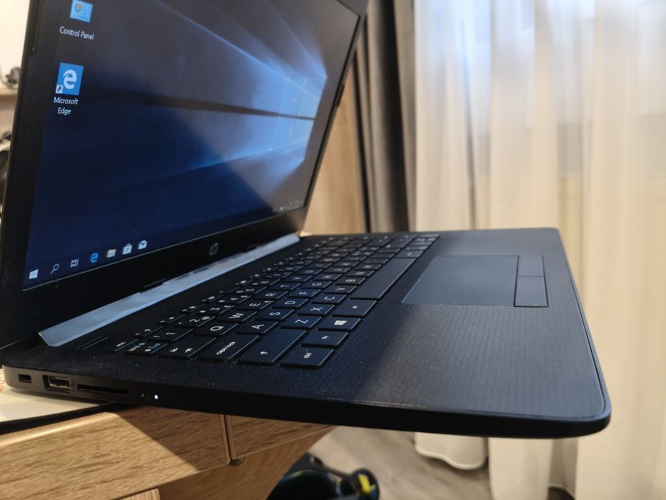 Hp proc i3 gen 8th RAM 8GB SSD M2 120gb bateria tine curent