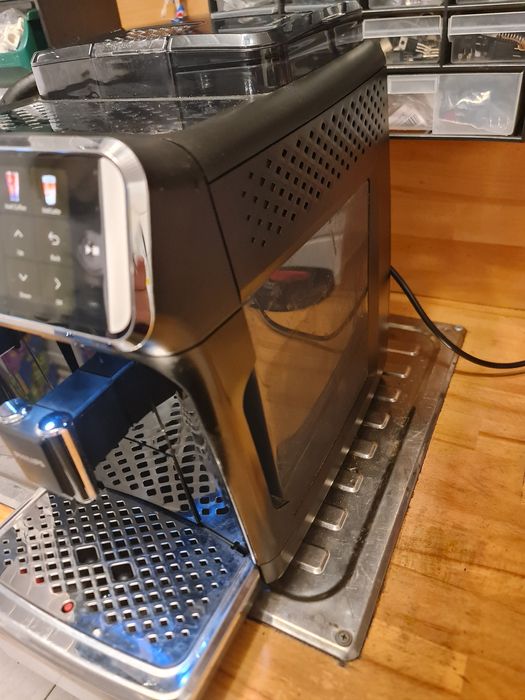 Espressor Philips 5500, reconditionat ca nou, cana spumare lapte latte