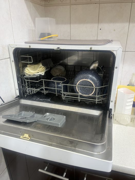 Настольная посудомоечная машина indezit