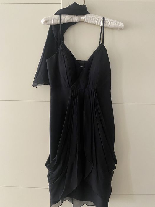 Черна рокля от шифон