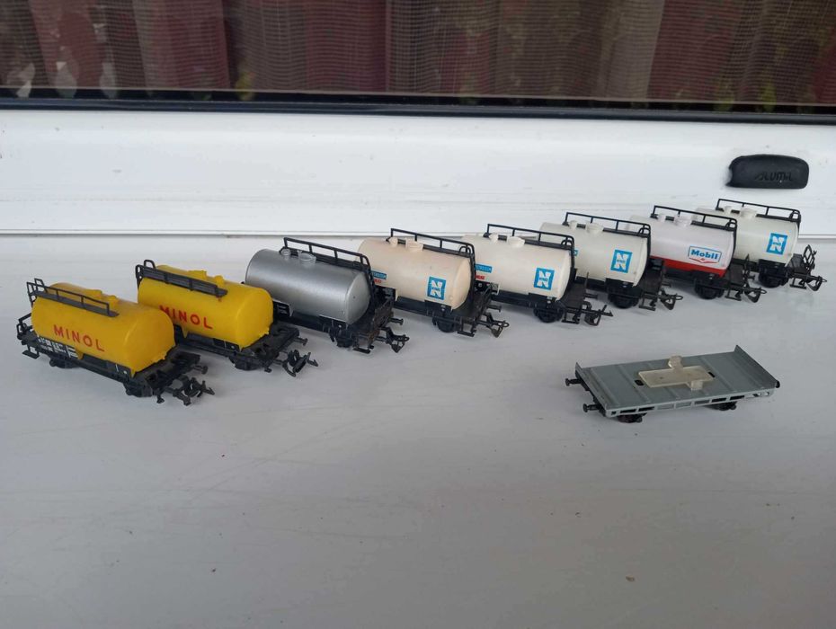 Влакчета ТТ железопътни модели мащаб ТТ