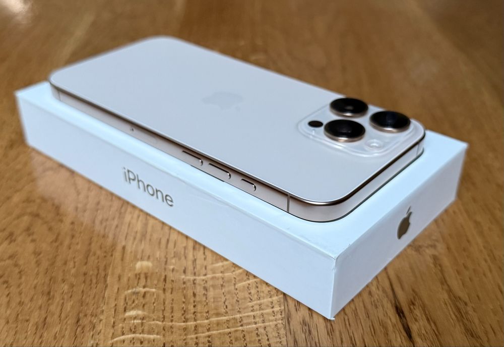 Apple iPhone 16 Pro Max 256GB Desert Titanium не е 15 17 pro max air