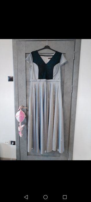 Vând rochie  soacră