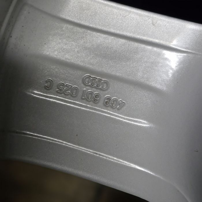 Оригинални джанти Ауди 18 цола гуми 235 55 18 Dunlop