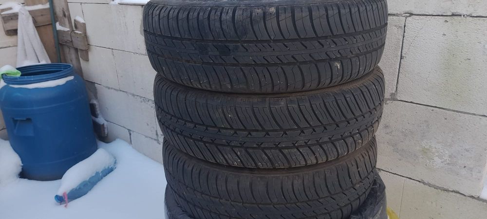 Cauciucuri  R14 aproape noi