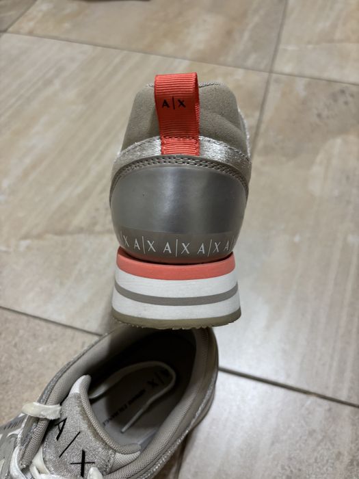 Маратонки ARMANI EXCHANGE 37 номер
