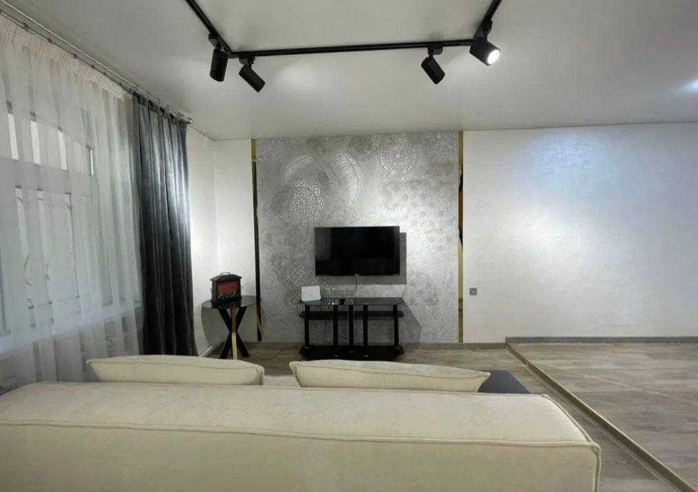 ПРОДАЕТСЯ 1/2/4 на: Гидрометцентр  Юнусабадский район