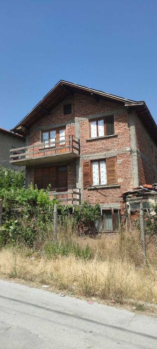 Продава се Къща в Пловдив, Христо Смирненски - 180 кв.м за 198 €/кв.м - Снимка #1