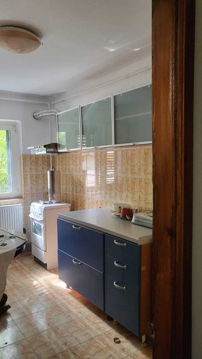Inchiriez sau vand apartament
