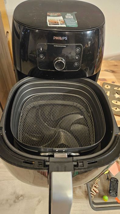 Vând airfryer phillips xxl HD9560/90