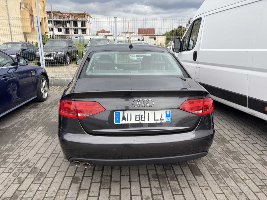 Dezmembrari dezmembrez Audi A4 Berlina 1.8 TFSI cod motor CDH
