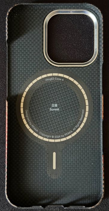 Продам оригинальный чехол Pitaka на iPhone 16 pro
