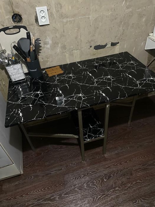 Продам стол б/у!