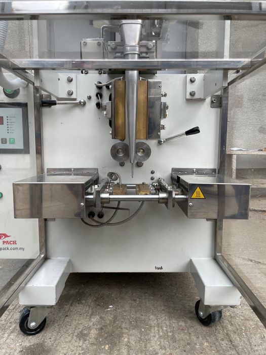 Masina de ambalat produse granulate