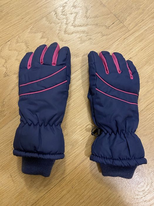 Детски ръкавици и ски маска