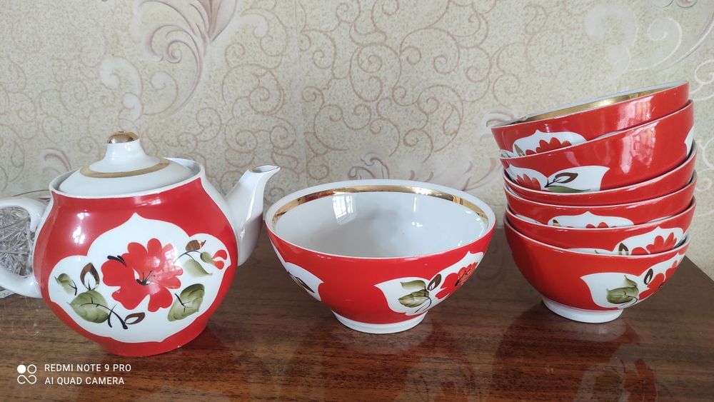 Продам чайный сервиз фарфоровый