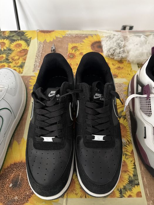 Vand adidasi Nike
