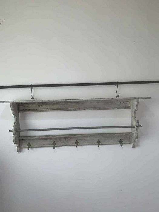 Cuier din lemn vintage