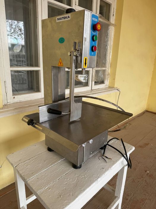 Goʻsh, suyak kesuvchi maxsus oparat